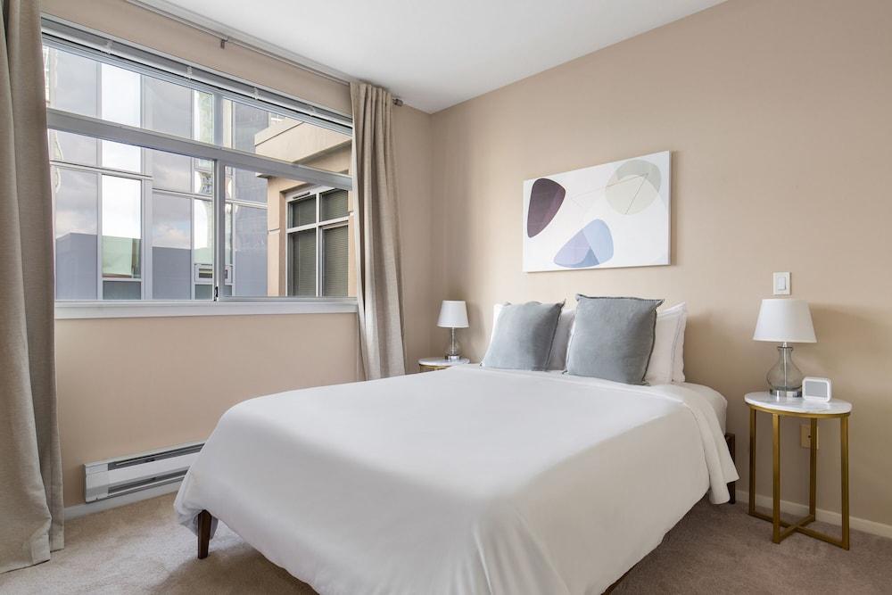 Kasa Bellevue Seattle photo 6
