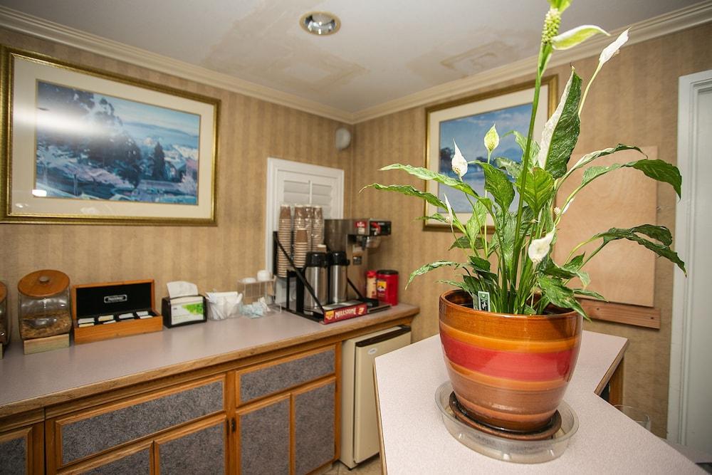 Travel Inn photo 13