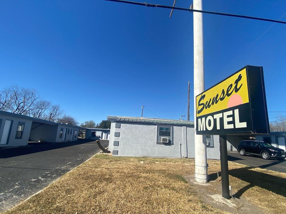 Sunset Motel photo 17
