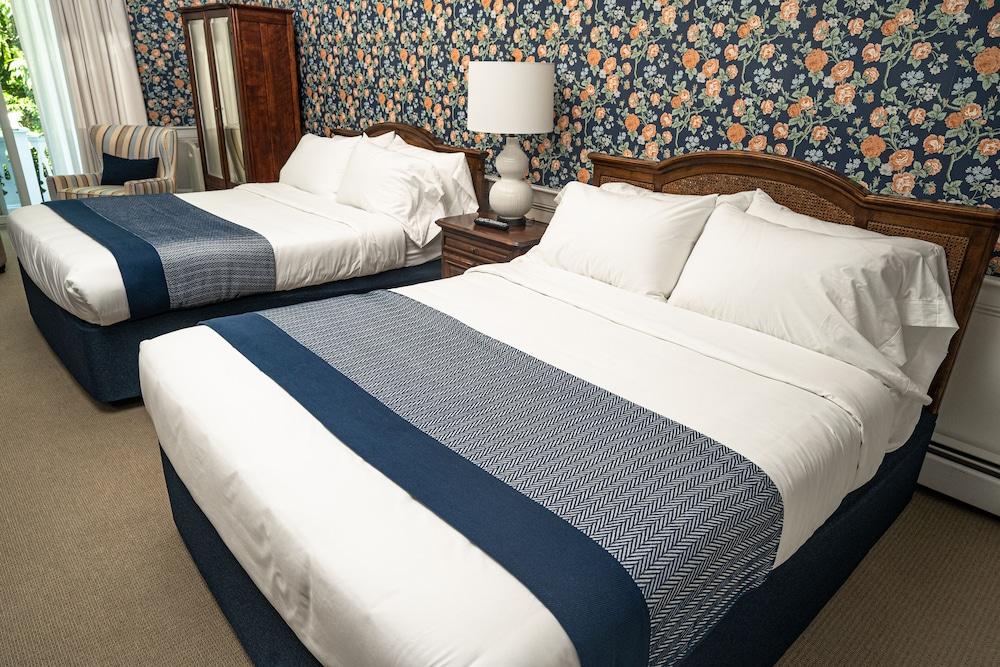 Homeport Inn and Tavern photo 10