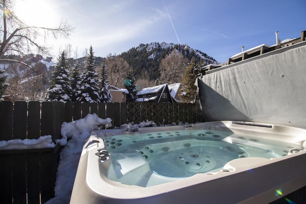Aspen Mountain Lodge photo 2