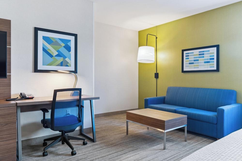 Holiday Inn Express & Suites Mountain View Silicon Valley by IHG photo 13