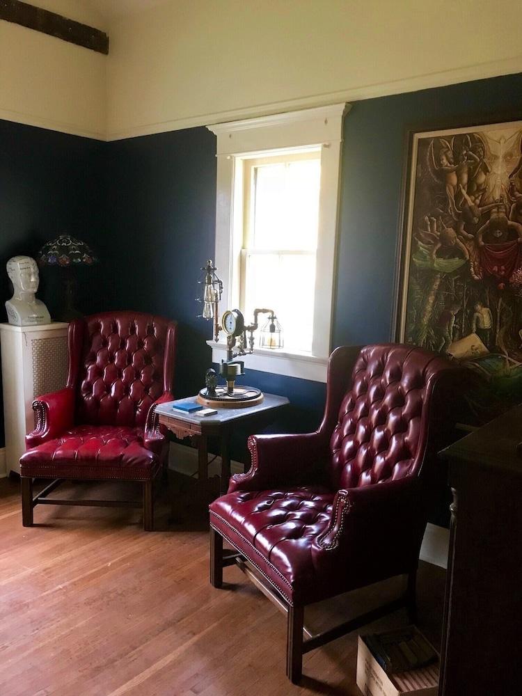 The Hygrade Inn photo 43