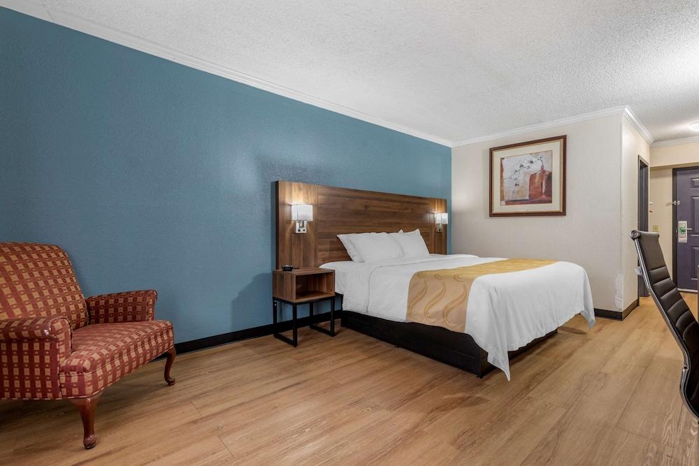 Quality Inn & Suites Ft. Jackson Maingate photo 33