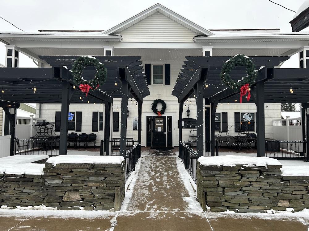 The Inn at Montrose photo 1