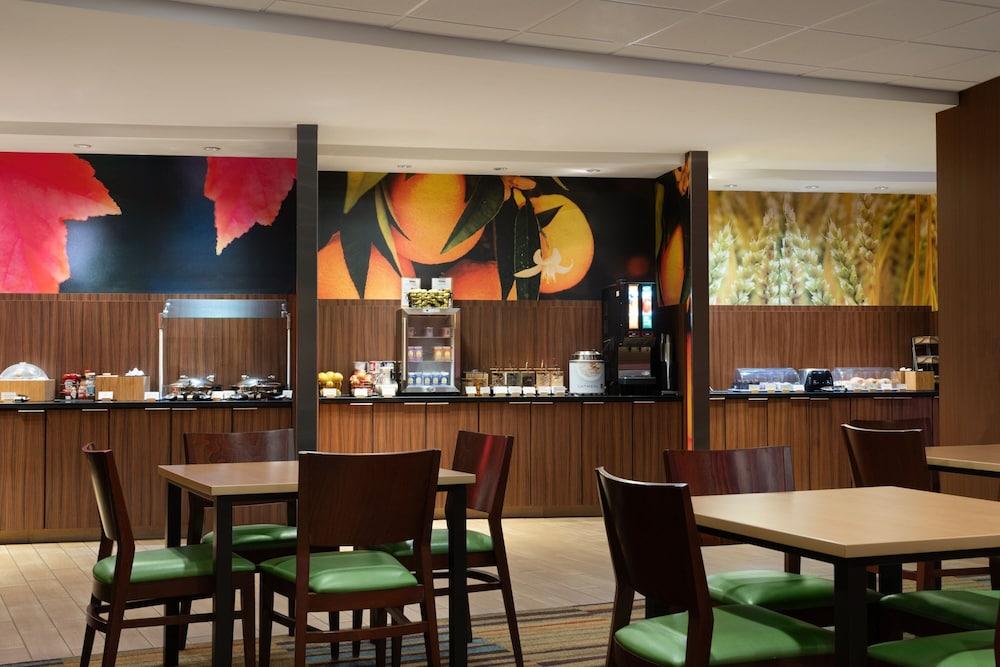 Fairfield Inn & Suites by Marriott London photo 28