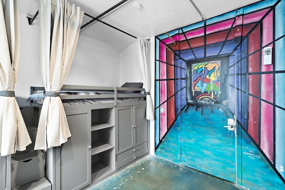 House of Trestles - Hostel photo 41