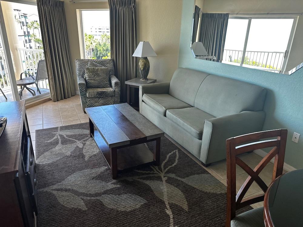 Sunset Vistas Two Bedroom Beachfront Suites photo 5