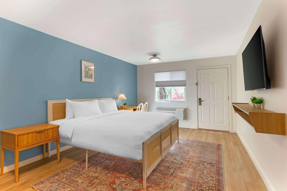 The Kennedy Tucson, SureStay Collection by Best Western photo 12