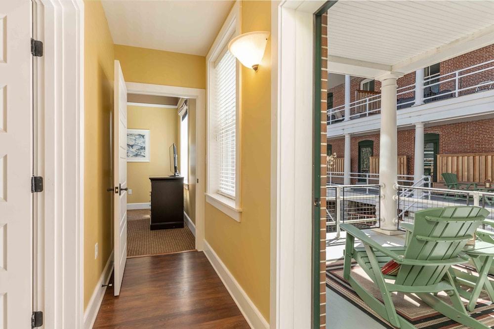 Inn at Diamond Cove photo 80