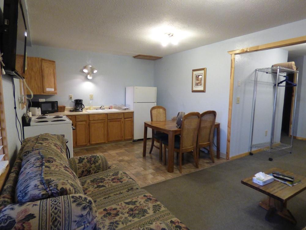 The Hitching Post Hotel and Farm Store photo 32