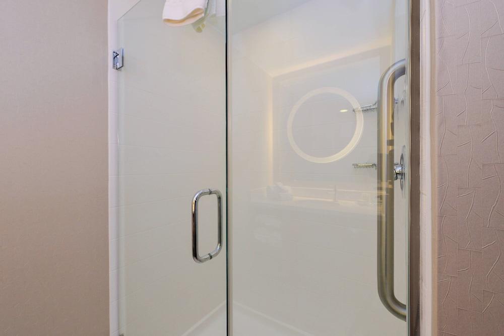 SpringHill Suites by Marriott Durham Chapel Hill photo 14
