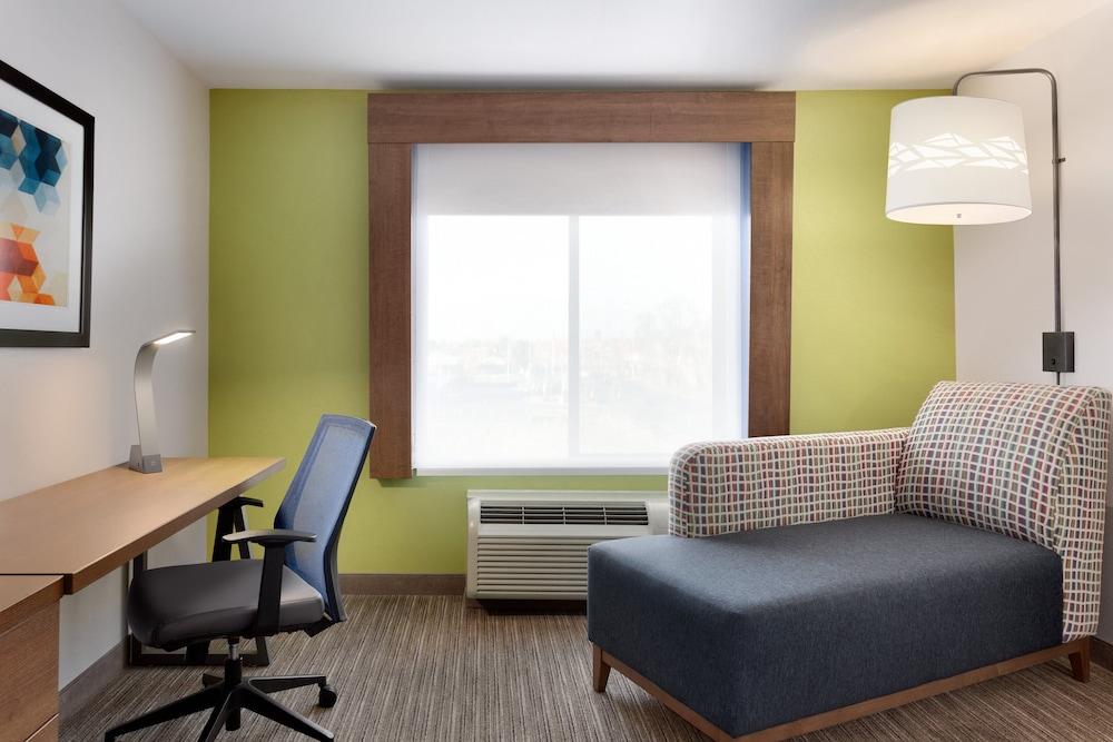Holiday Inn Express Hotel & Suites Merced by IHG photo 35