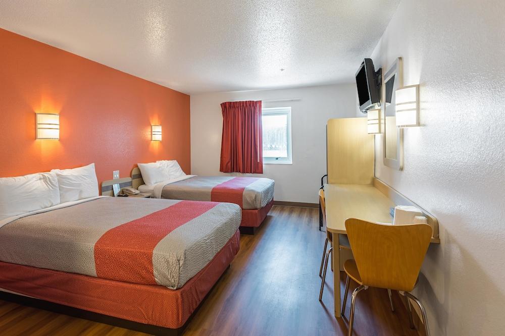 Motel 6 Junction City, KS photo 11