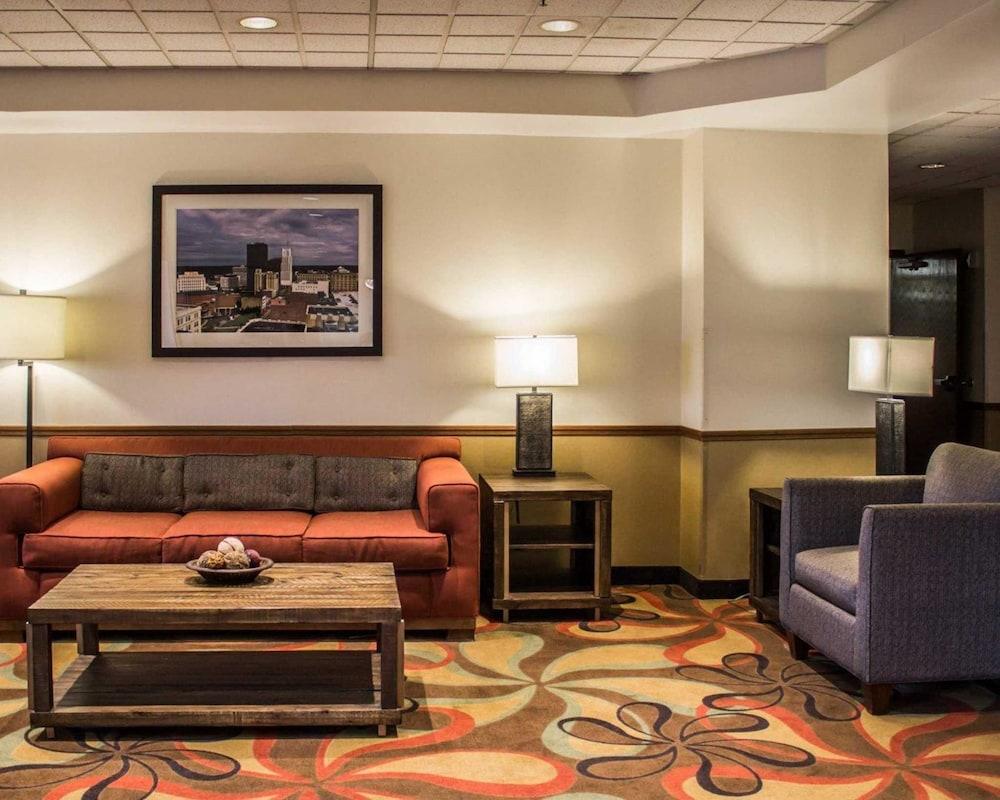 Quality Inn Akron South photo 4