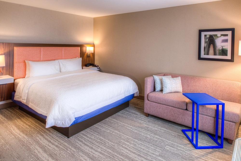 Hampton Inn & Suites Wixom photo 27