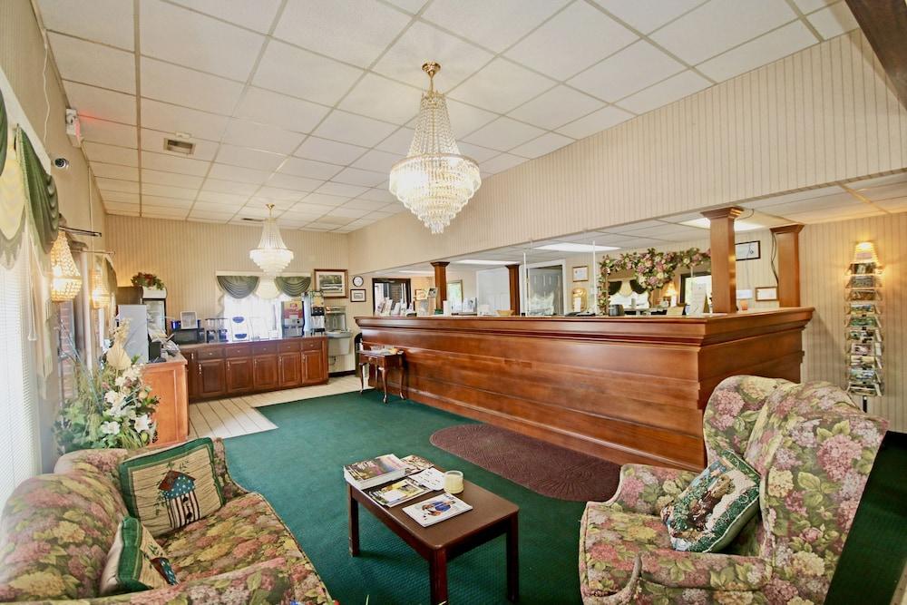 Hamilton Inn Jonesville NC photo 36