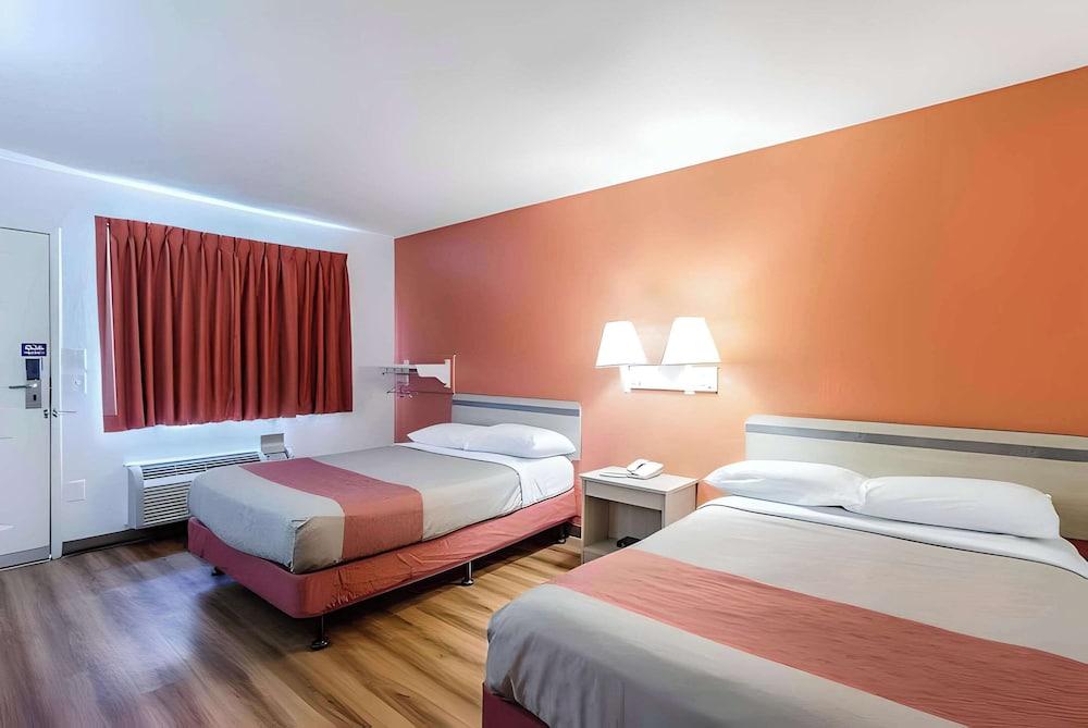 Motel 6 Modesto CA photo 30