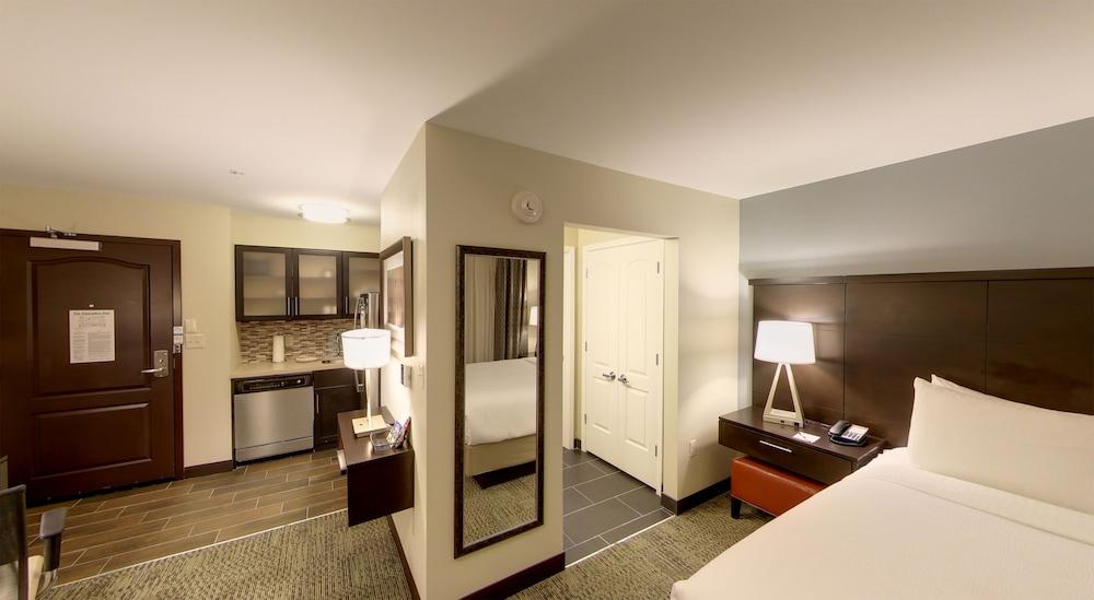 Staybridge Suites Ann Arbor- Univ of Michigan by IHG photo 15