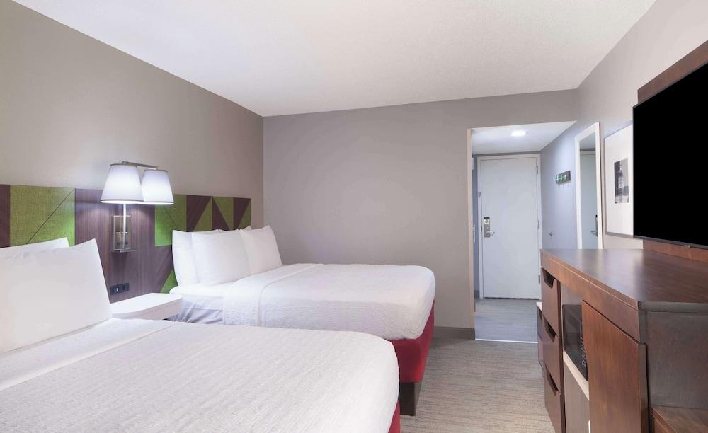 Hampton Inn Southlake photo 8