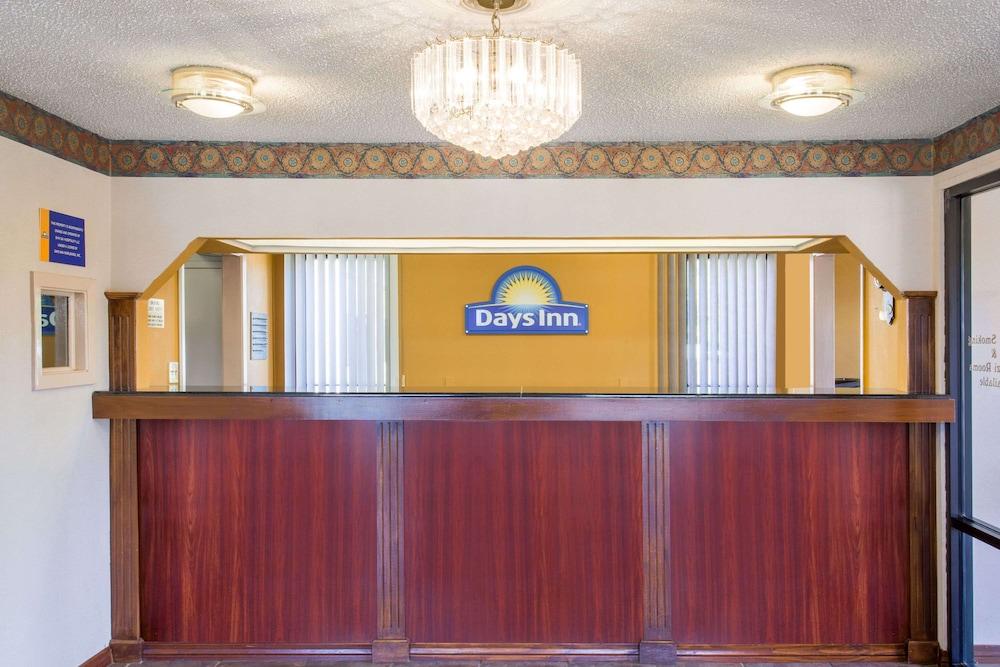 Days Inn by Wyndham Picayune photo 2