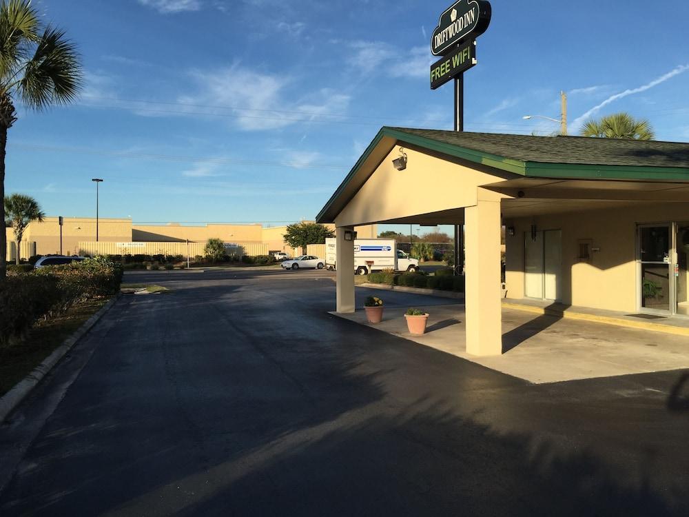 Driftwood Inn — hotel in Lake City