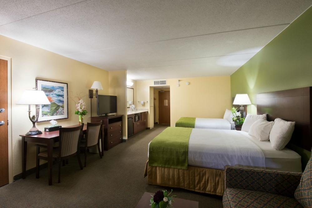 Edgewater Hotel & Waterpark photo 27