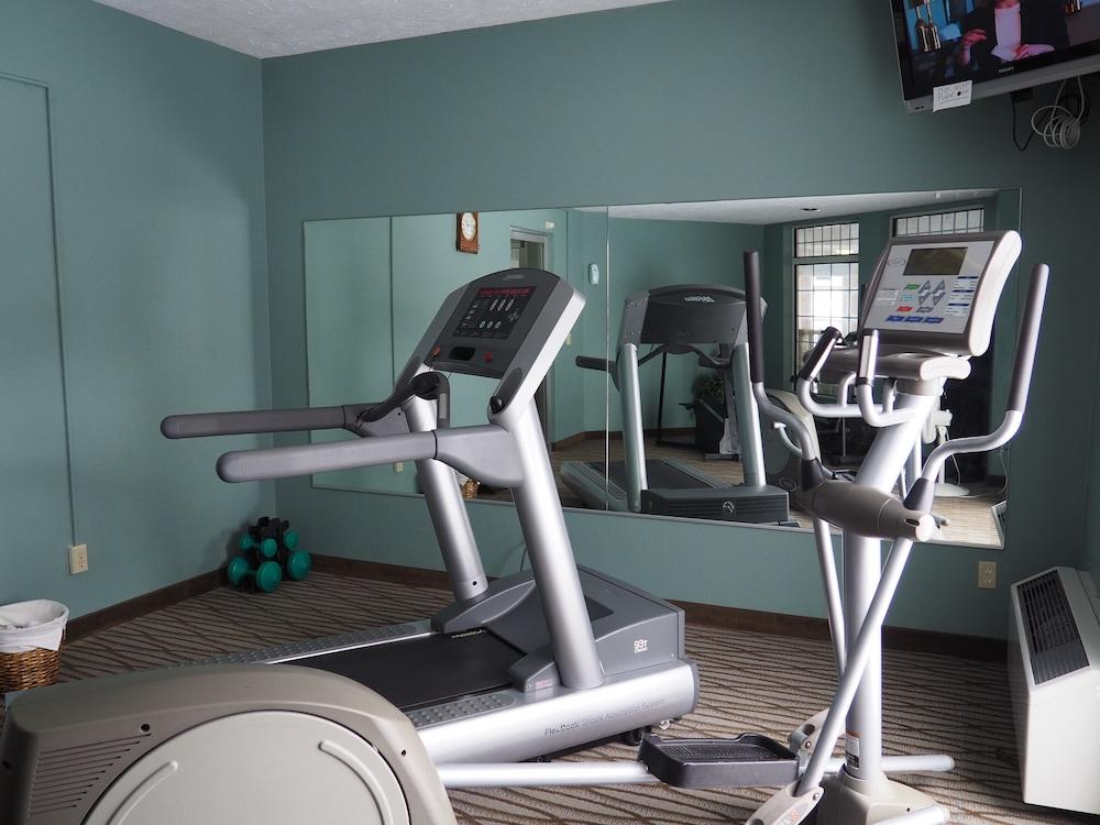 Days Inn by Wyndham Petoskey photo 20