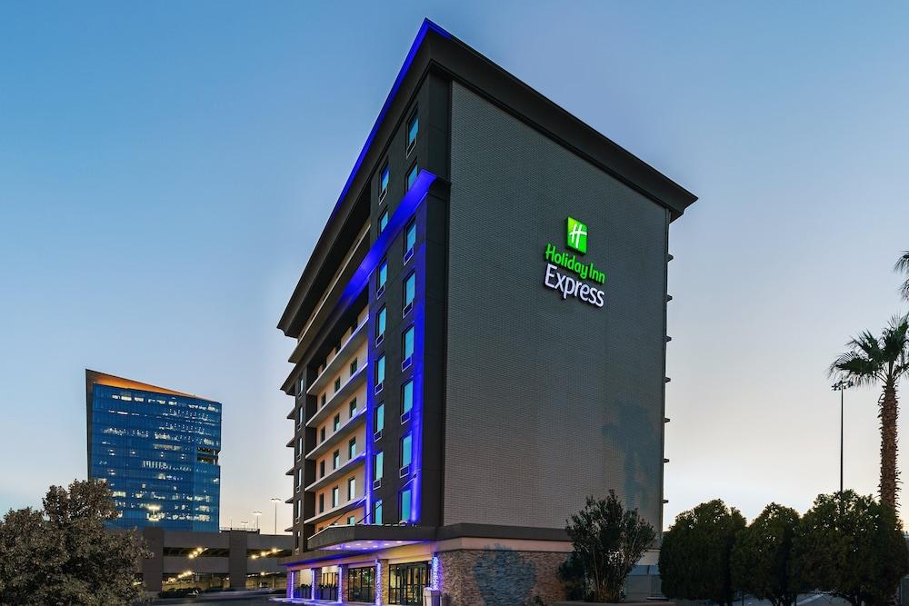 HI Express El Paso Downtown by IHG photo 11