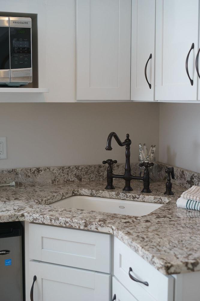 Marginal Way House Hotel photo 71