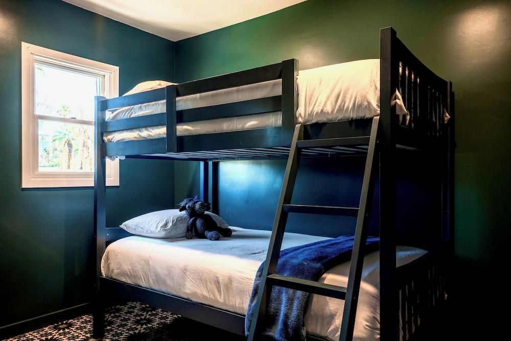 The Stardust Hotel photo 2
