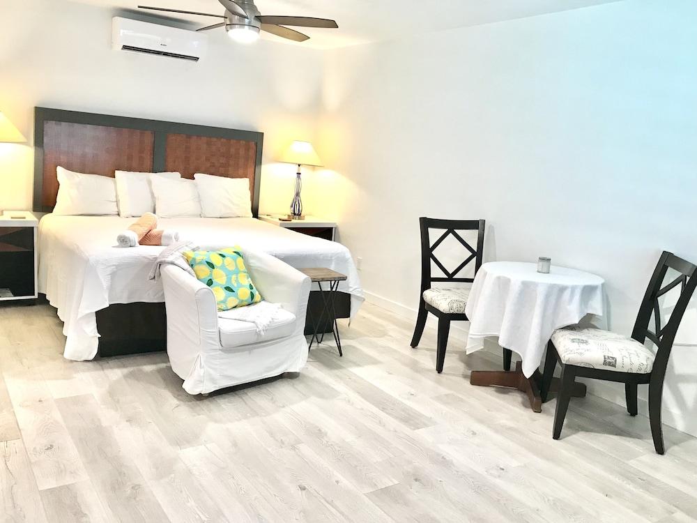 Organic Beach Retreat photo 24
