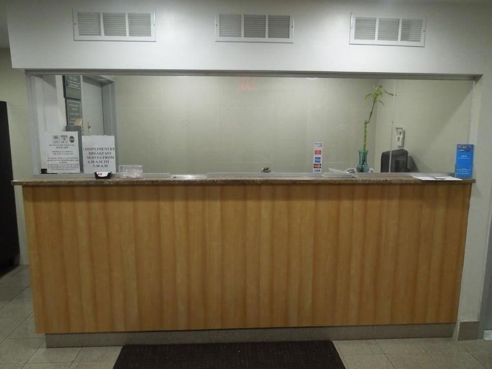 The Vue Hotel Express photo 21