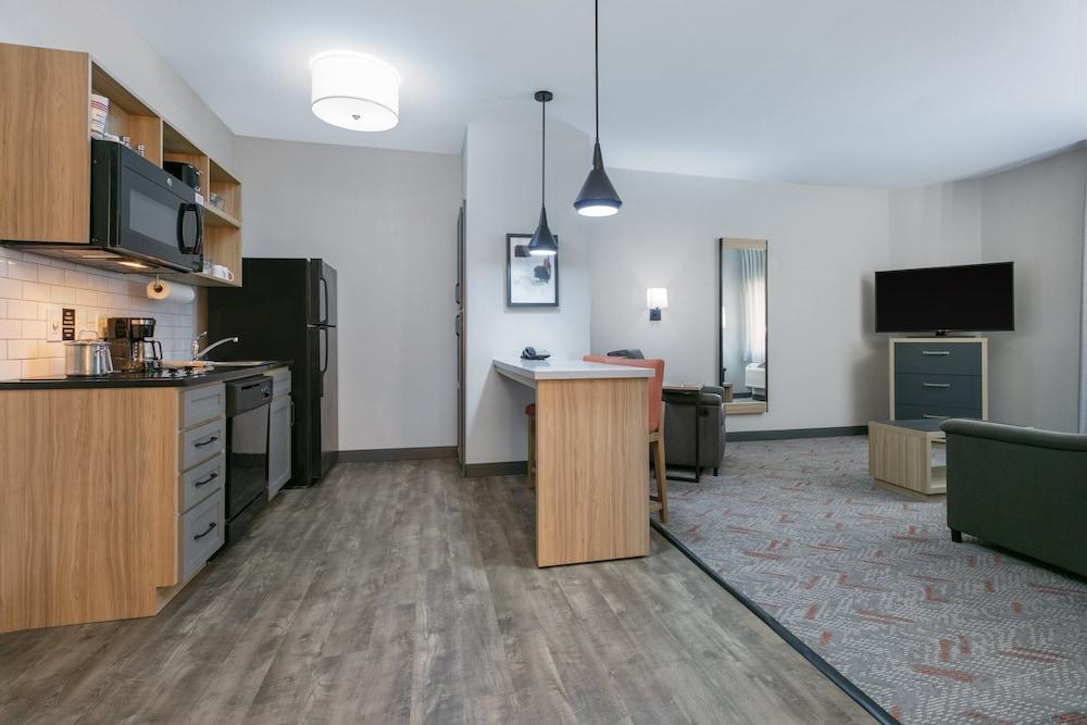 Candlewood Suites Lake Jackson Clute by IHG photo 17