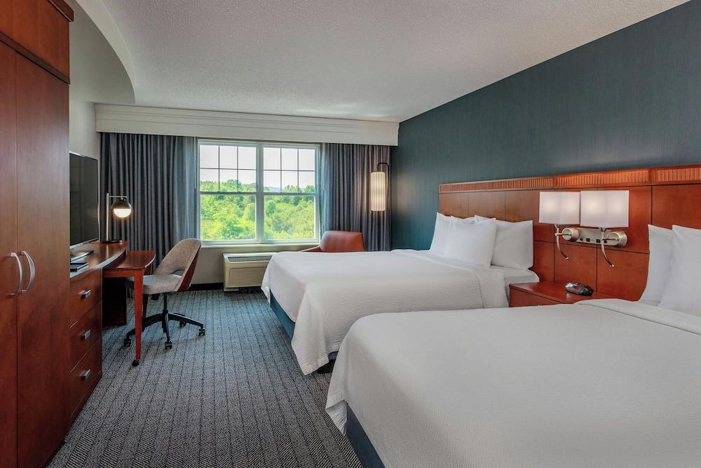 Courtyard by Marriott Hadley Amherst photo 3