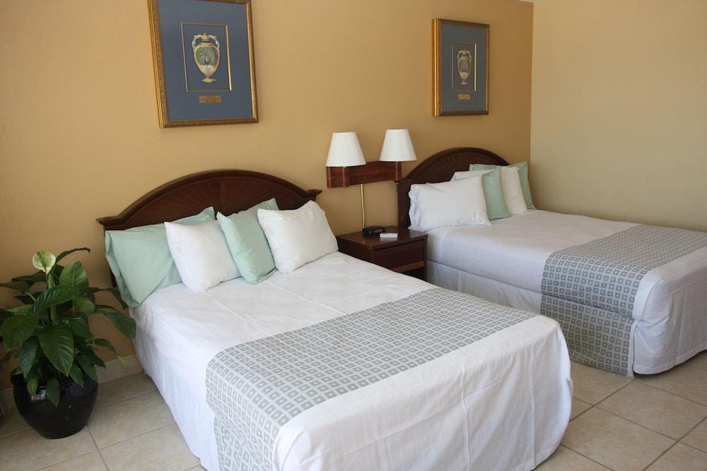 Makai Beach Lodge photo 38