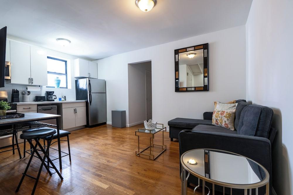Elegant Harlem Suites photo 29