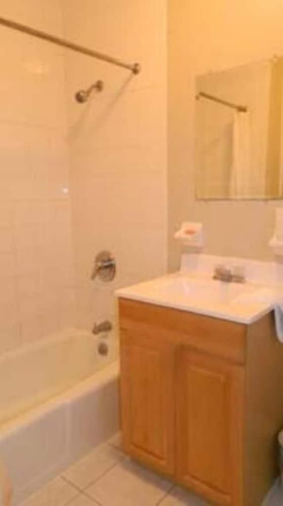 380 Inn photo 3