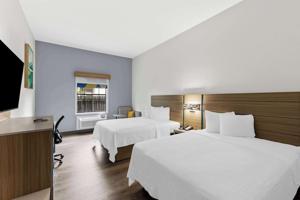 Sonesta Essential Beaumont photo 10
