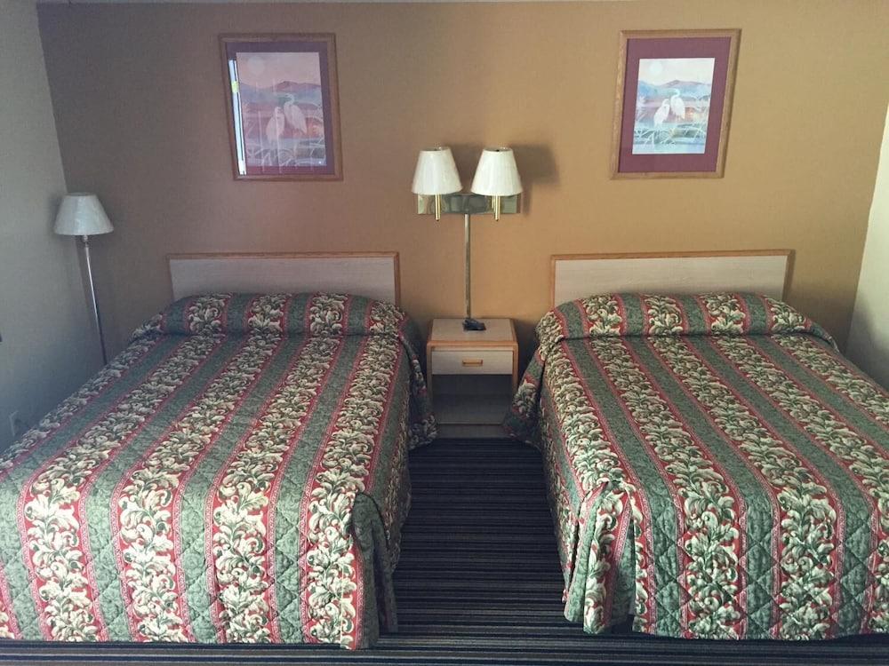 Budget Inn photo 6