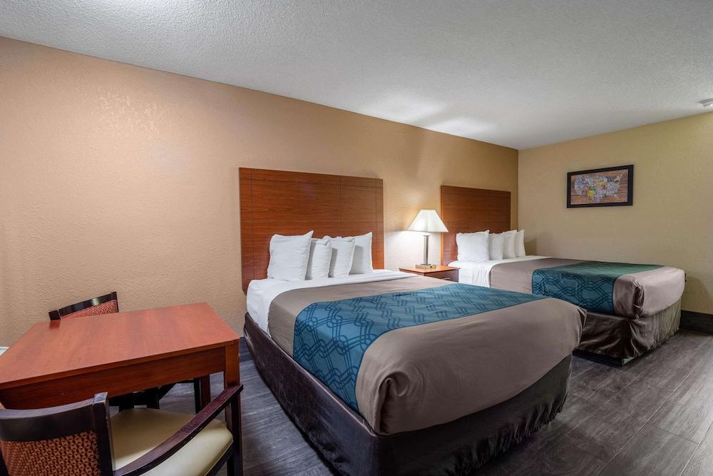 Econo Lodge Inn & Suites Cayce I-26 Airport photo 15