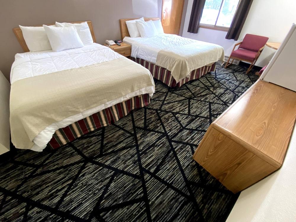 Woodlands Inn & Suites photo 45