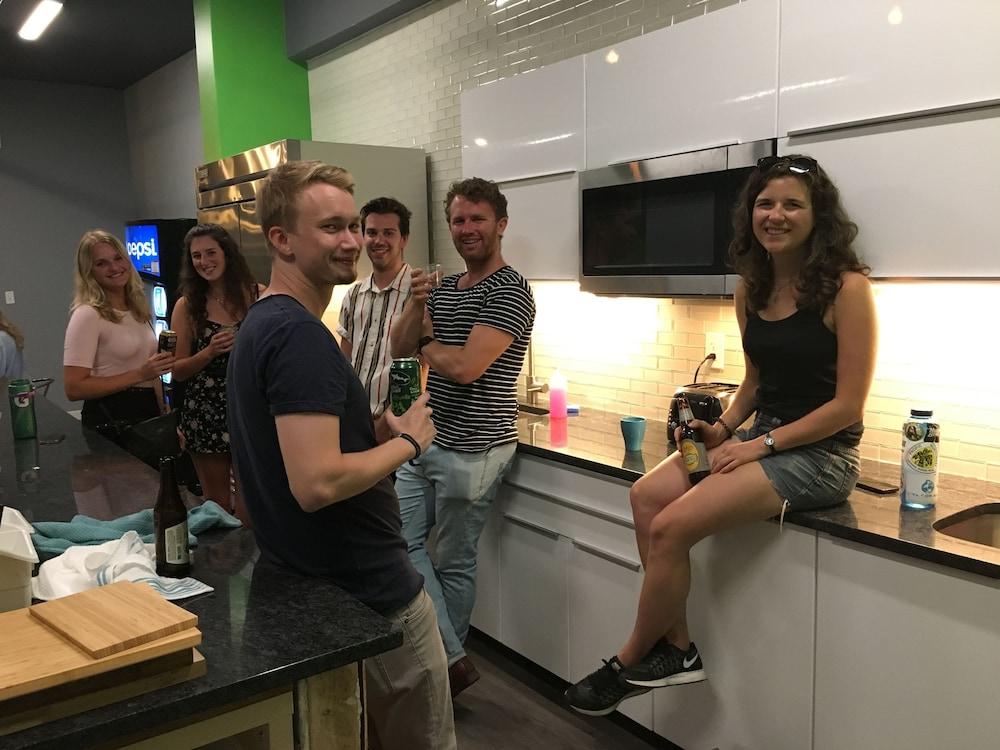 Apple Hostels photo 17
