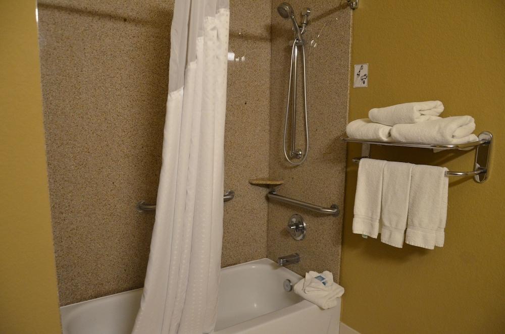 Holiday Inn Express Amarillo South by IHG photo 11