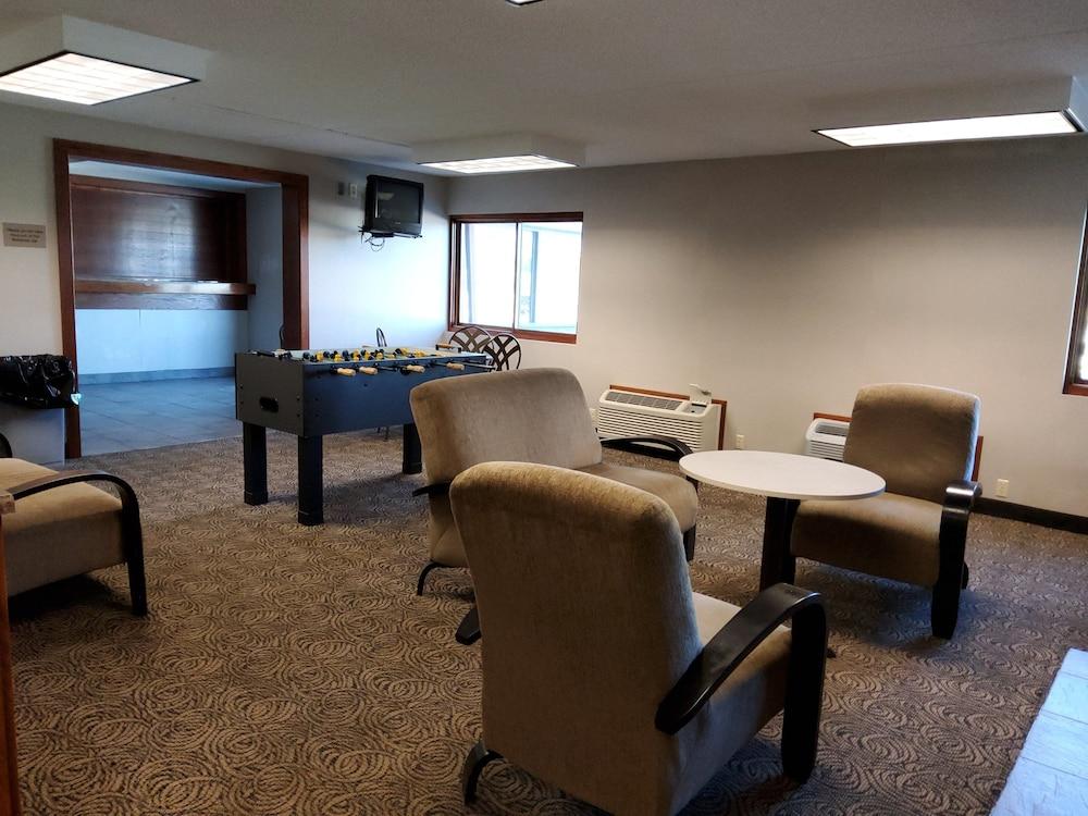 Klopfenstein Inn and Suites photo 33
