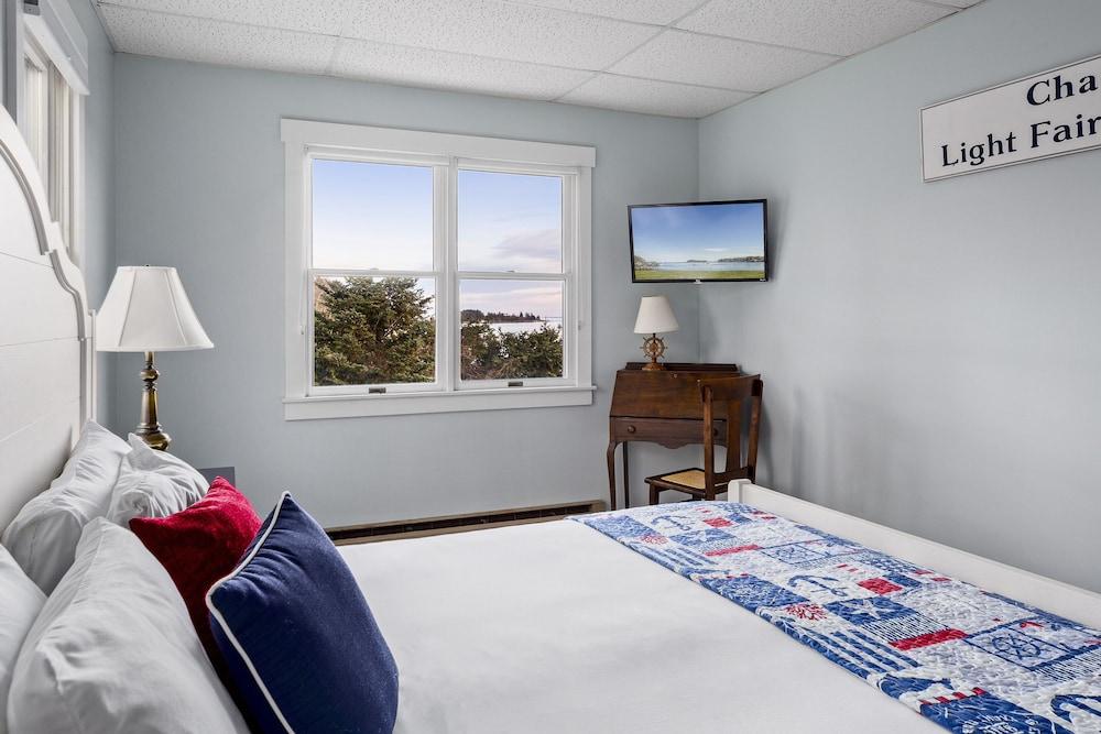 East Wind Inn on the Water photo 55
