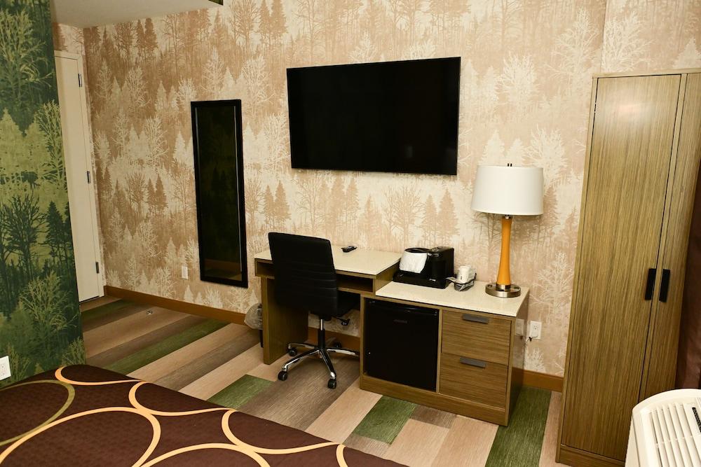 Super 8 by Wyndham Bronx Near Botanical Garden photo 6