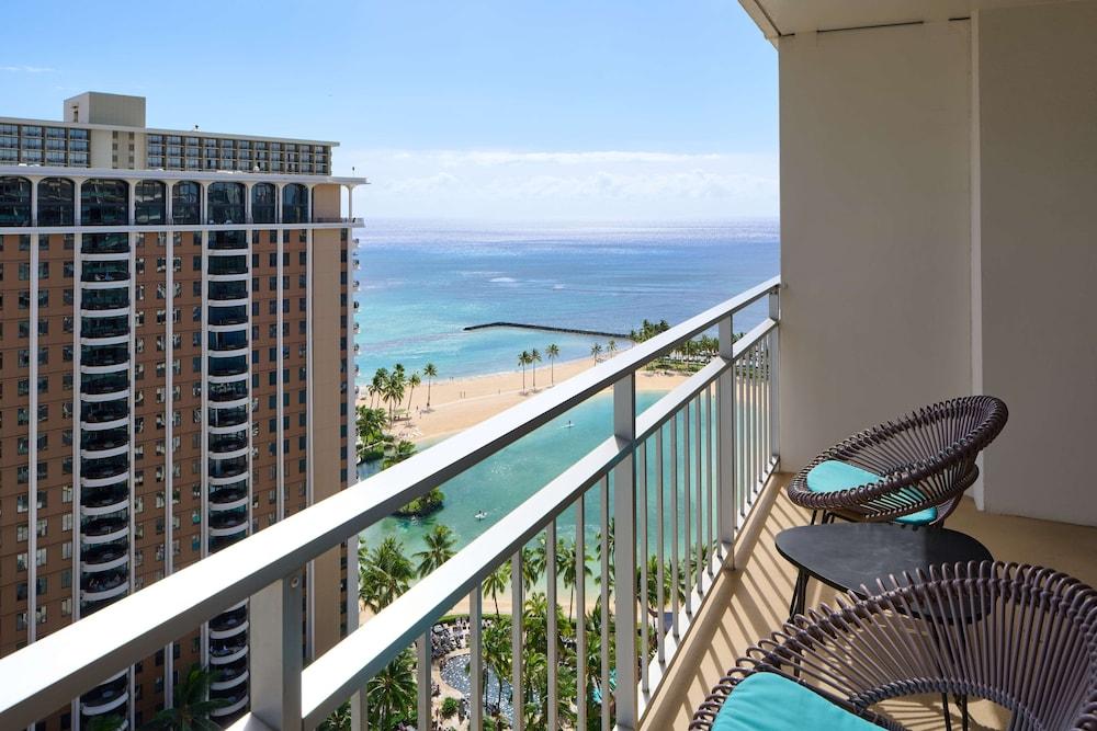 Ilikai Hotel & Luxury Suites photo 40