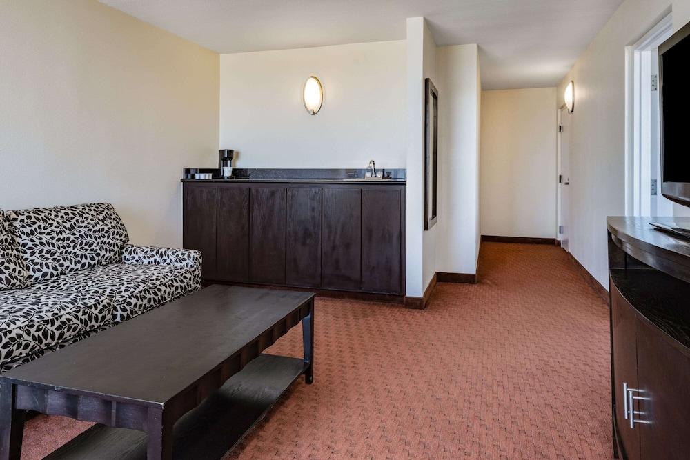 Wyndham Sacramento photo 9