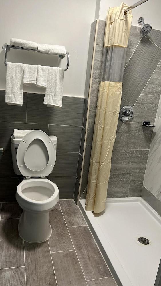 Imperial Inn photo 7